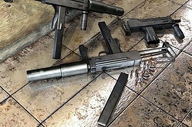 MAC 10